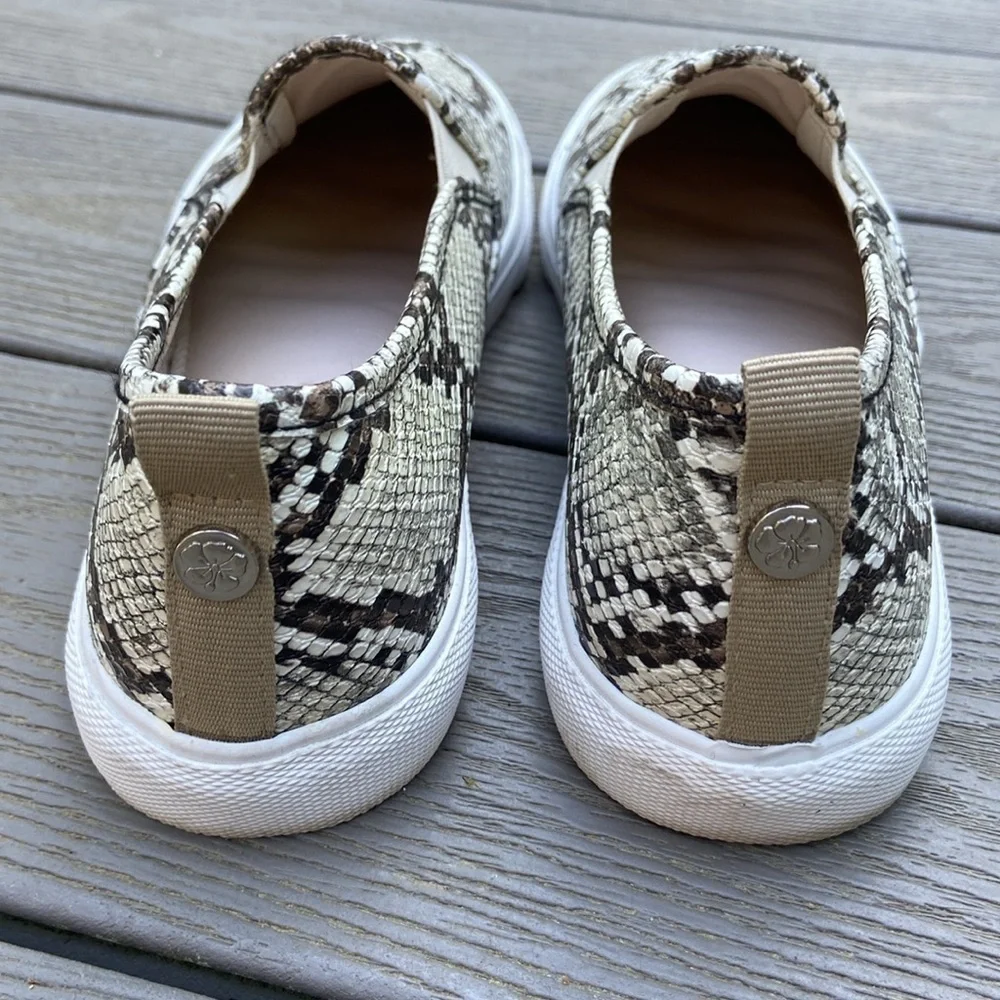 Tommy Bahama Slip On Snake Skin Print Sneakers Faux Leather Size 7.5